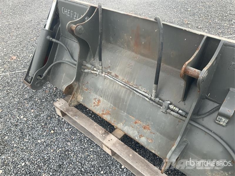 Schaef UNI 821 1750 mm Multi-Purpose Bucket Andere Zubehörteile