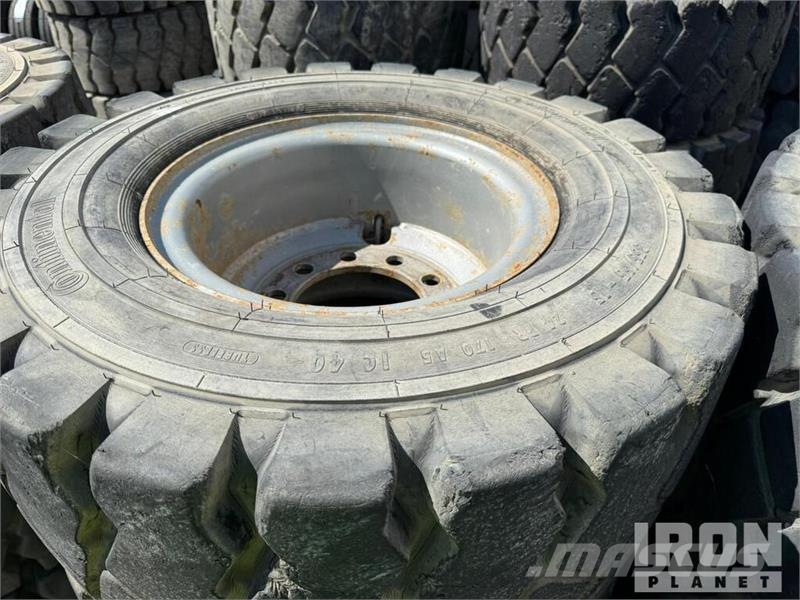 Scheuerle of Scheuerle SPMT Wheels w/ Continental 355/65 R15 Reifen