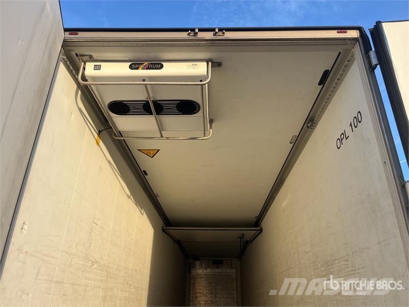 Schmitz Cargobull Tri/A Refrigerated Trailer Temperature controlled semi-trailers