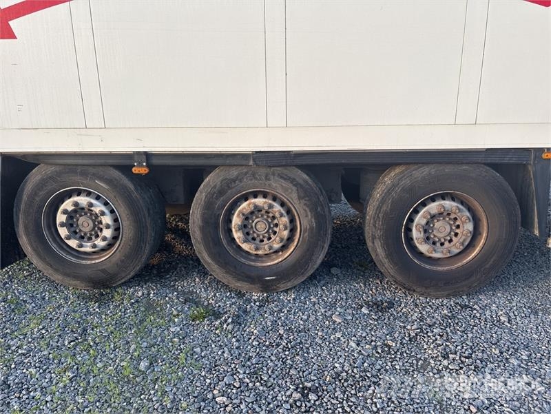 Schmitz SKO24 Tri/A Refrigerated Trailer (Inoperable) نصف مقطورات بدرجة حرارة قابلة للضبط