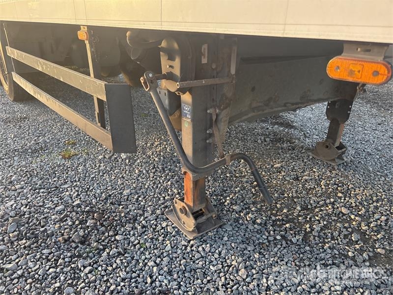 Schmitz SKO24 Tri/A Refrigerated Trailer (Inoperable) نصف مقطورات بدرجة حرارة قابلة للضبط