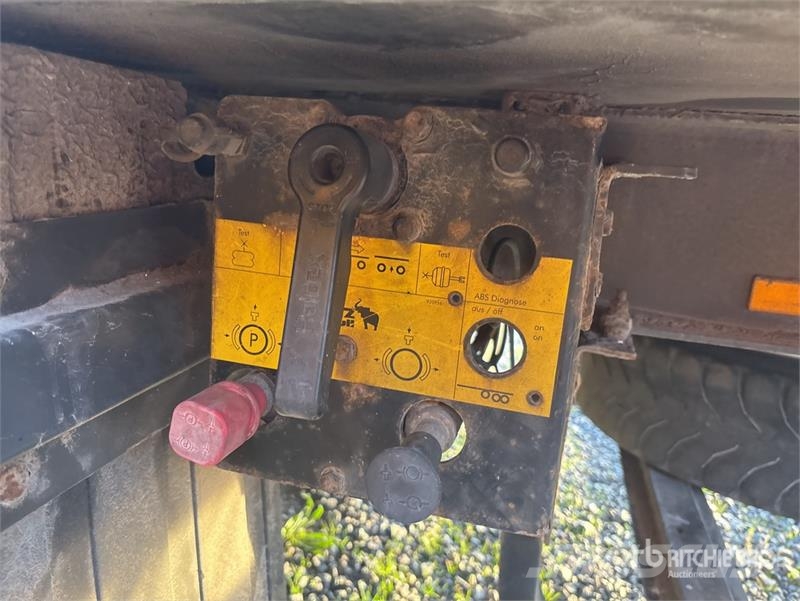 Schmitz SKO24 Tri/A Refrigerated Trailer (Inoperable) نصف مقطورات بدرجة حرارة قابلة للضبط