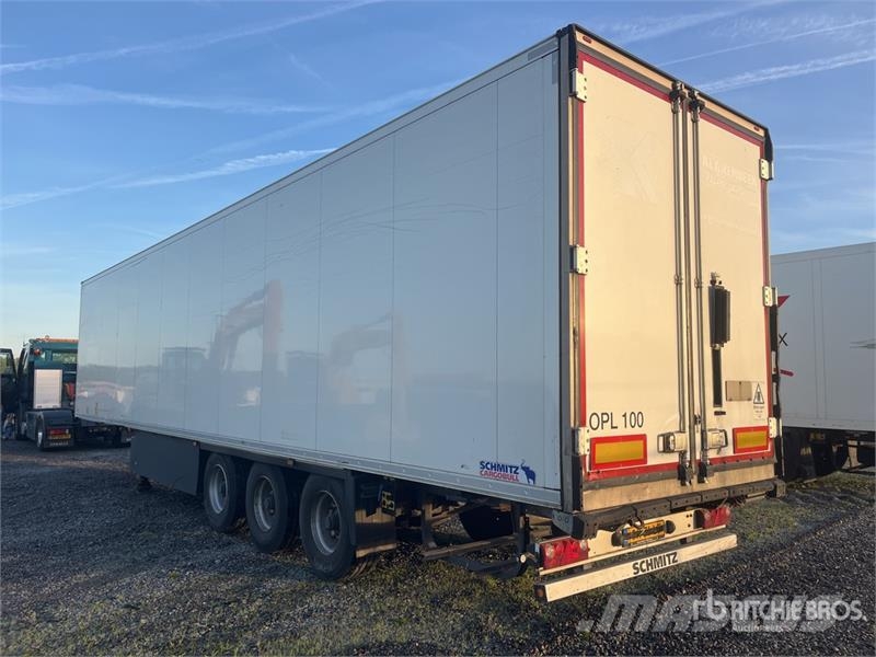 Schmitz Tri/A Refrigerated Trailer Chladírenské návěsy