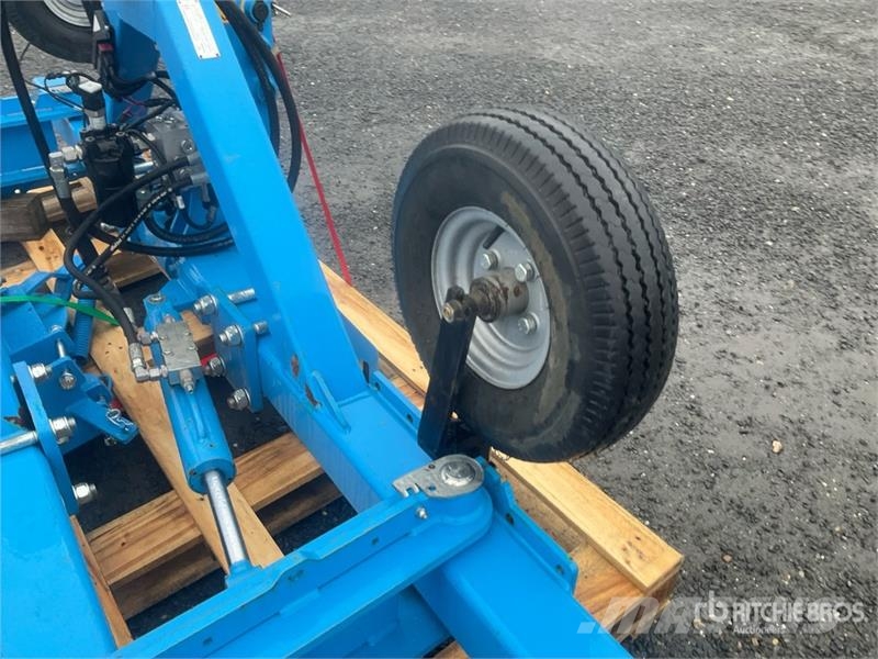 Schmotzer AV5 3000 mm Hydraulic Tilting 3 PT Hitch Frame ماكينات زراعية - غير ذلك