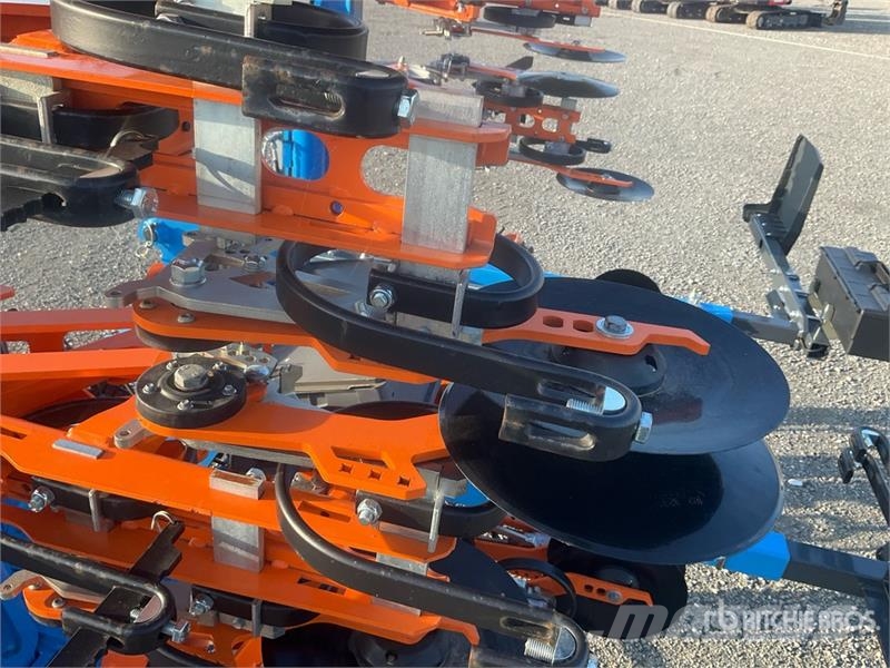 Schmotzer Venterra 2K 6+75 Rod Weeder (Unused) ماكينات وملحقات زراعة أخرى