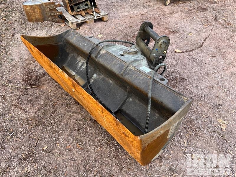 Schoch 1800MS10 1780 mm Hydraulic Tilting Excavato Schaufeln