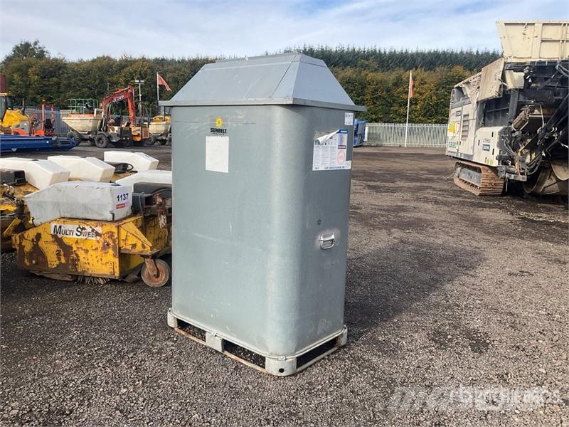  Schutz 900 L Skid Mounted Steel Fuel Tank Fuel and additive tanks