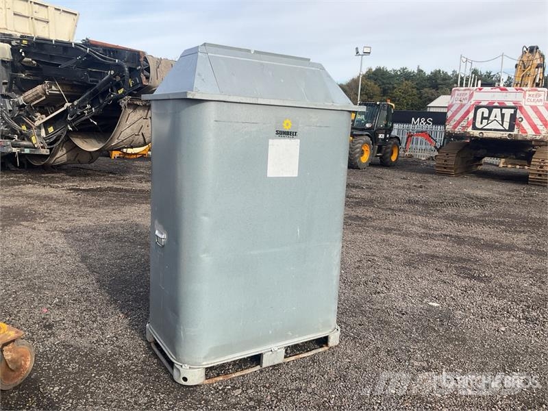  Schutz 900 L Skid Mounted Steel Fuel Tank Fuel and additive tanks