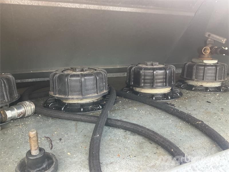  Schutz 900 L Skid Mounted Steel Fuel Tank Fuel and additive tanks
