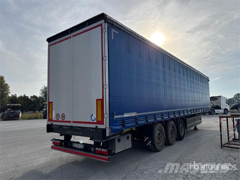  Schwarzmuller J-Serie Tri/A Curtain Side Trailer Брезентови ремаркета
