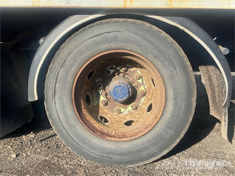 SDC 24 ton 8 m Tri/A Drawbar Flatbed Trailer مقطوروات مسطحة/مفصلية الجوانب