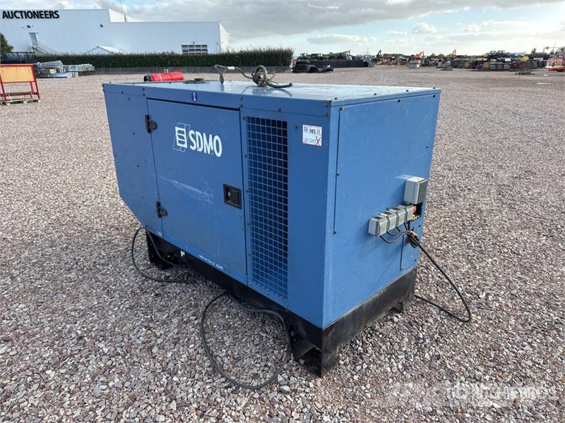 Sdmo 44 kVA Skid-Mounted Groupe Electrogene Generator S Dízel áramfejlesztők