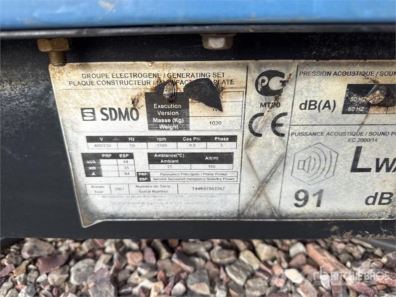 Sdmo 44 kVA Skid-Mounted Groupe Electrogene Generator S Dízel áramfejlesztők