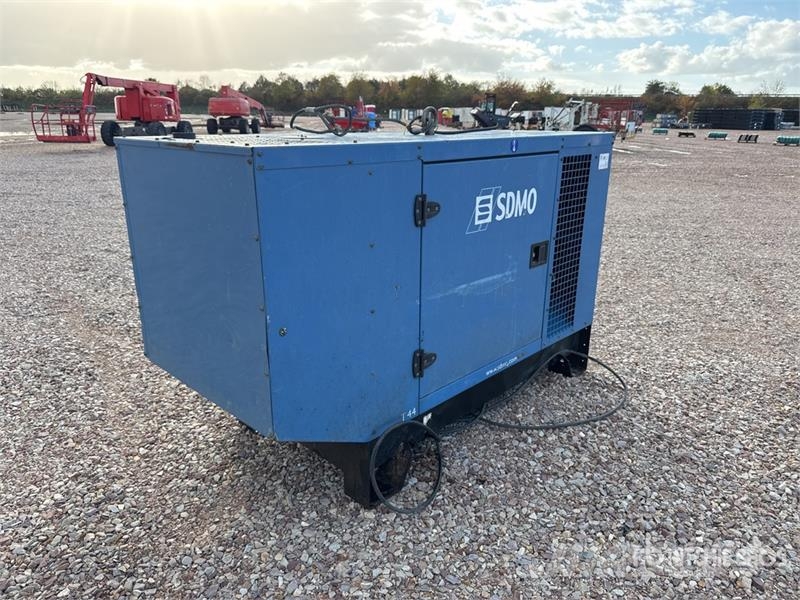 Sdmo 44 kVA Skid-Mounted Groupe Electrogene Generator S Dízel áramfejlesztők