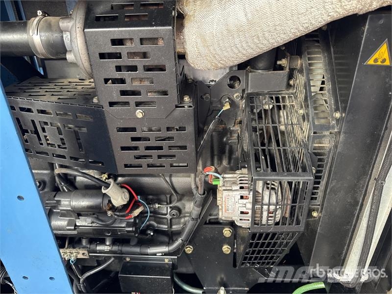 Sdmo 44 kVA Skid-Mounted Groupe Electrogene Generator S Dízel áramfejlesztők