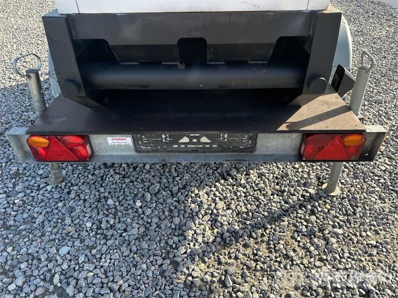 Sdmo R44C3 Mobile Generator Set Dizelski agregati