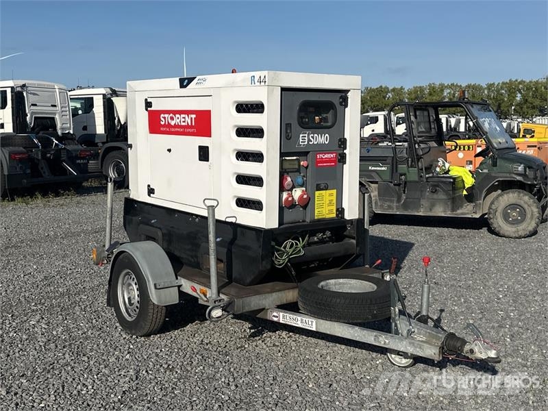 Sdmo R44C3 Mobile Generator Set Dizelski agregati