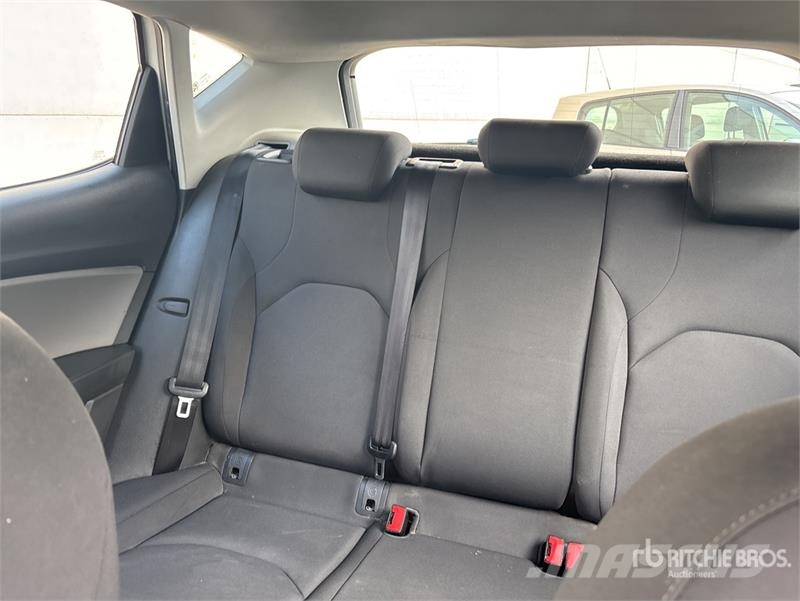 Seat Leon Automobile Kistehergépjárművek