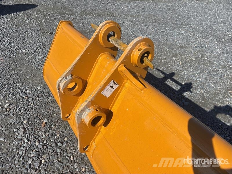 SEC 1730 mm Cleanup Excavator Bucket (Unused) Godet