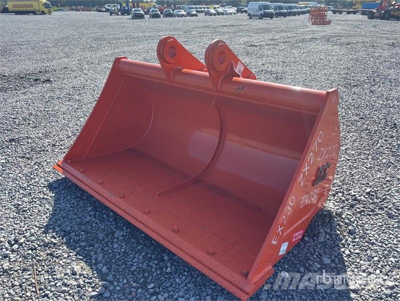 SEC 2110 mm Cleanup 83" to fit ZX270 ditching Excavato Cucharones