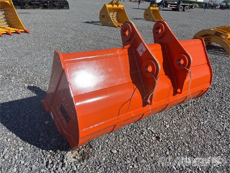 SEC 2110 mm Cleanup 83" to fit ZX270 ditching Excavato Cucharones