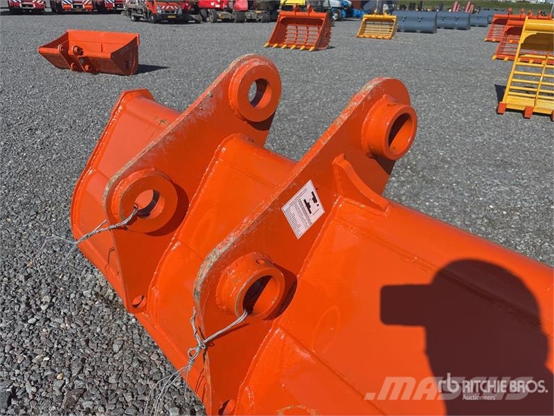 SEC 2110 mm Cleanup 83" to fit ZX270 ditching Excavato Cucharones