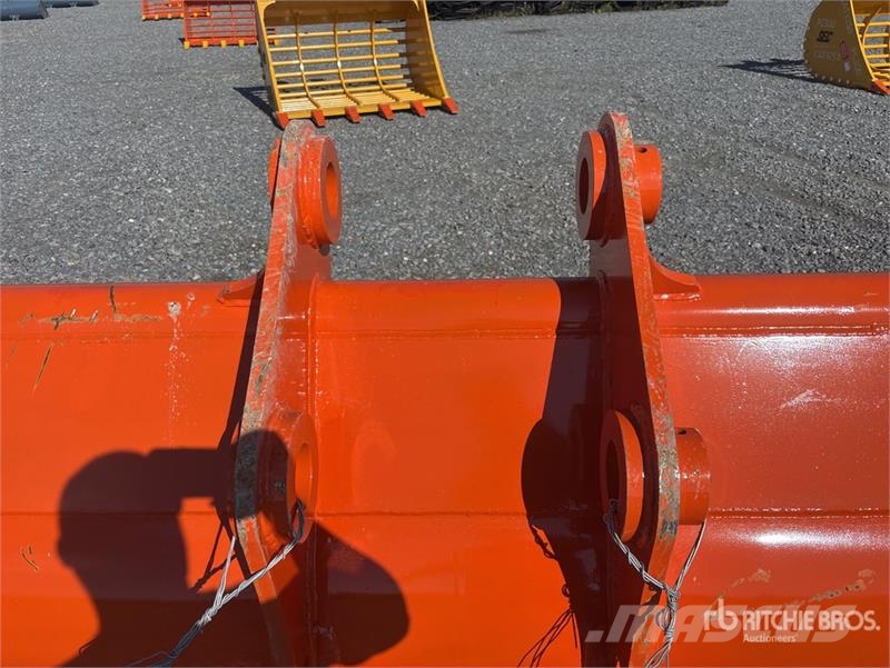 SEC 2110 mm Cleanup 83" to fit ZX270 ditching Excavato Cucharones