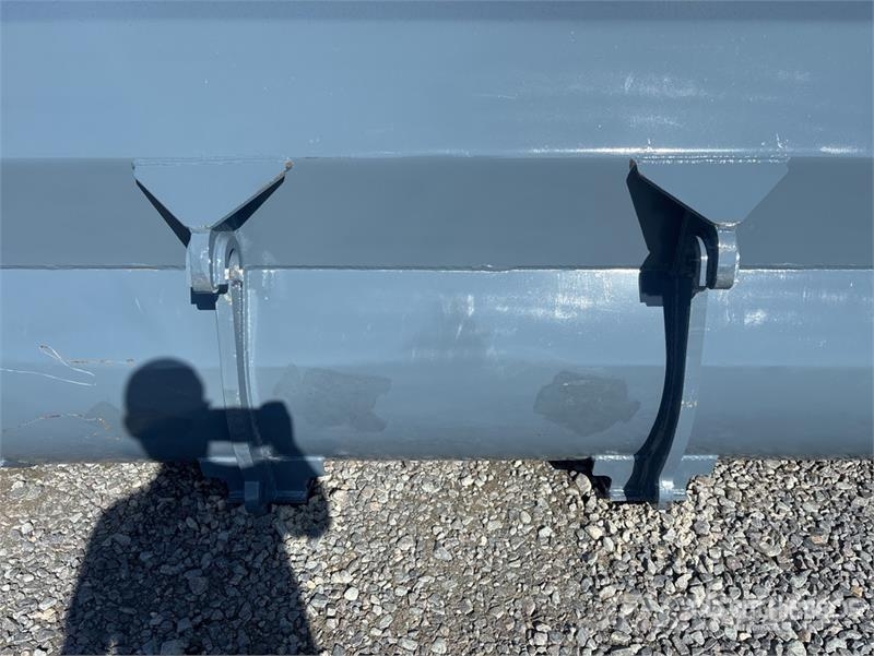 SEC 2600 mm cleanup 102" to fit L90 Wheel Loader Bucke Cucharones