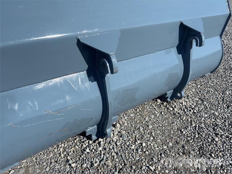 SEC 2600 mm cleanup 102" to fit L90 Wheel Loader Bucke Cucharones