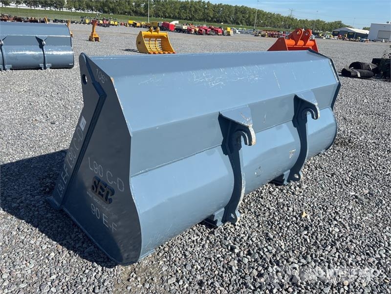 SEC 2700 mm cleanup 106" to fit L90 Wheel Loader Bucke Cucharones