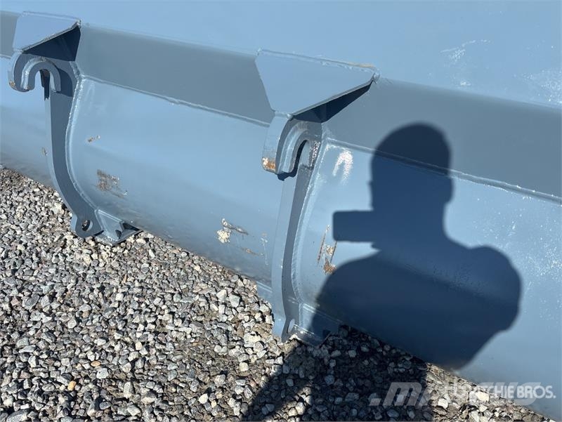 SEC 2870 mm cleanup 114" to fit L120 Wheel Loader Buck Cucharones