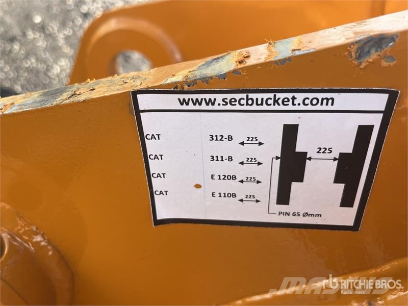 SEC 68 in Ditching Excavator Bucket - Fits Cat 312 (Un Buckets