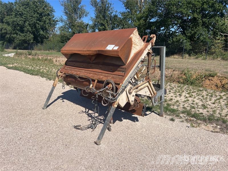 Secmair GPB 1400 Hydraulic Gravillonneur Gravel Spreader Transport - Inne