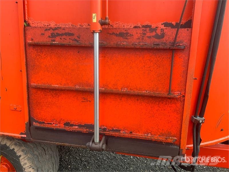 Seko VML 240 Tiger T/A Pull-Type Feed Mixer Миксер Фидери