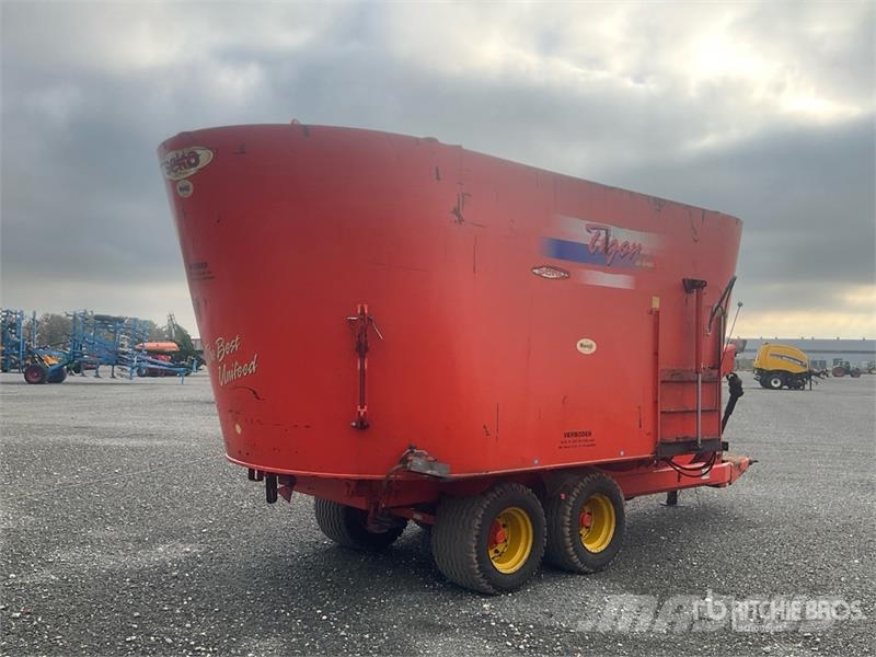 Seko VML 240 Tiger T/A Pull-Type Feed Mixer Миксер Фидери