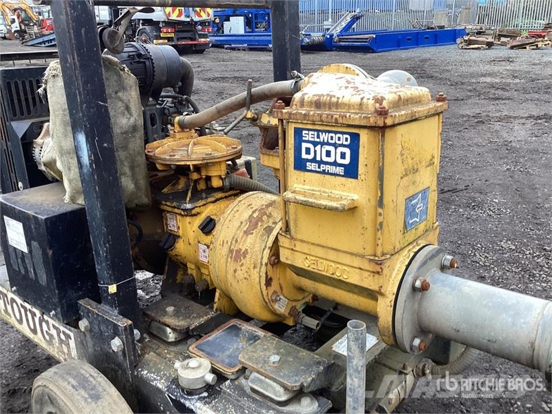Selwood D100 Trailer-Mounted Water Pump Vattenpumpar