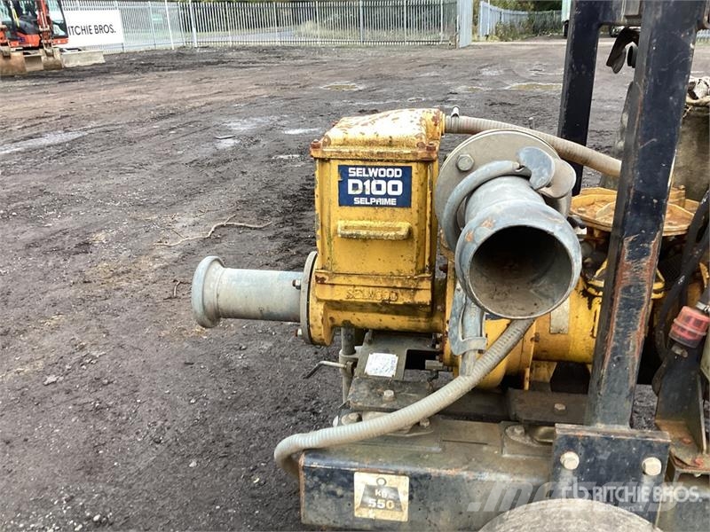 Selwood D100 Trailer-Mounted Water Pump Vattenpumpar