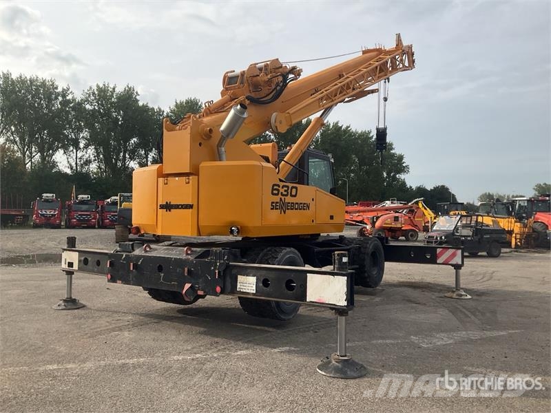 Sennebogen 630 30 t All Terrain Crane All terrain cranes