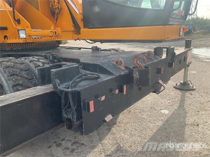 Sennebogen 630 30 t All Terrain Crane All terrain cranes