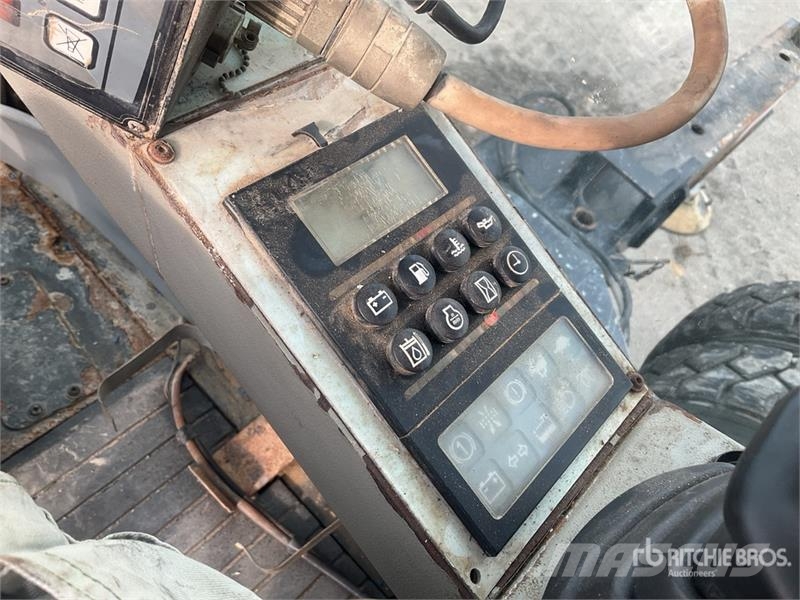 Sennebogen 630 30 t All Terrain Crane All terrain cranes