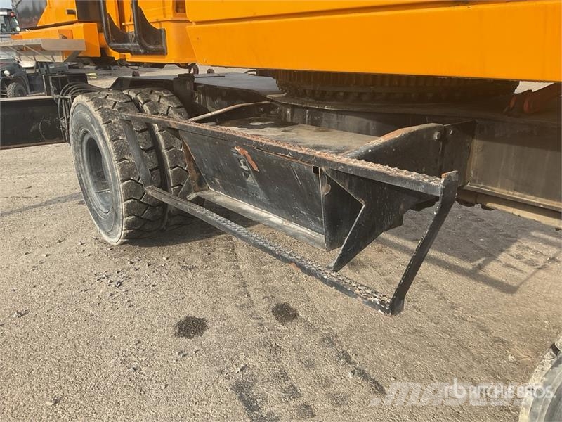 Sennebogen 630 30 t All Terrain Crane All terrain cranes