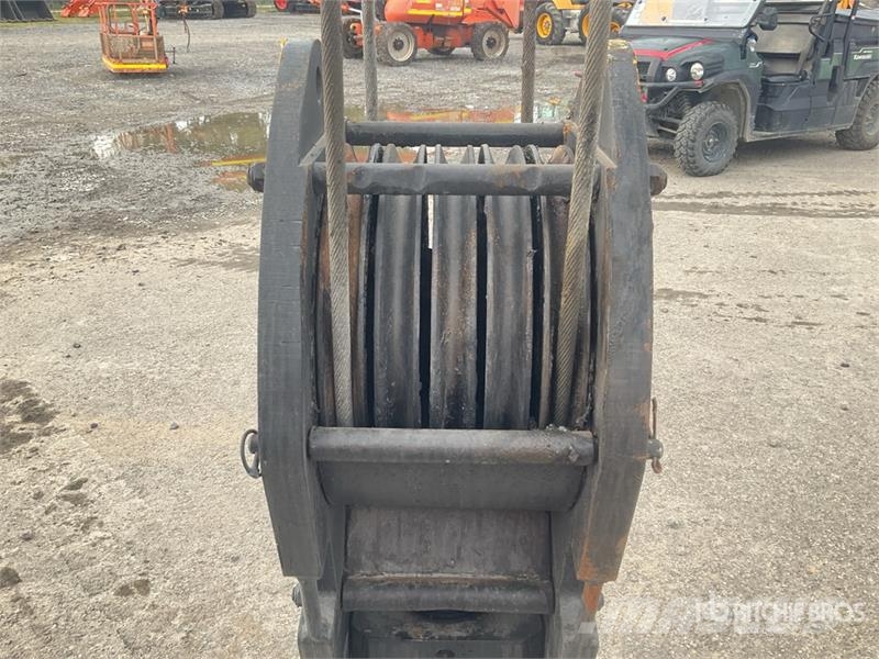 Sennebogen 630 30 t All Terrain Crane All terrain cranes