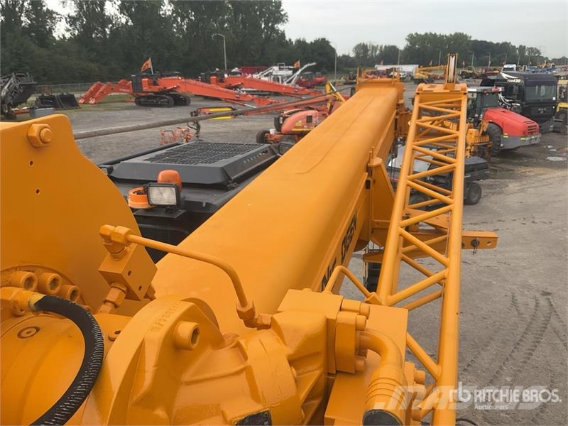 Sennebogen 630 30 t All Terrain Crane All terrain cranes