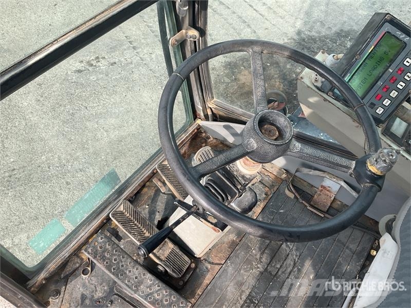 Sennebogen 630 30 t All Terrain Crane All terrain cranes