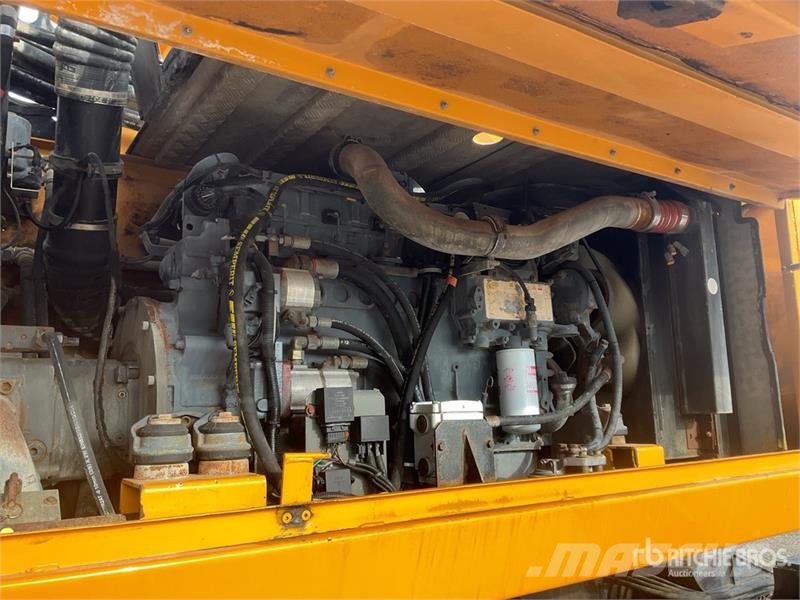 Sennebogen 630 30 t All Terrain Crane All terrain cranes