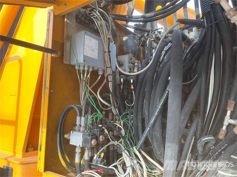 Sennebogen 630 30 t All Terrain Crane All terrain cranes
