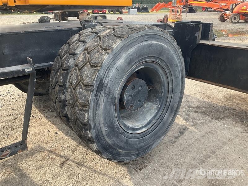 Sennebogen 630 30 t All Terrain Crane All terrain cranes