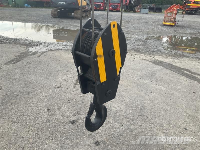 Sennebogen 630 30 t All Terrain Crane All terrain cranes