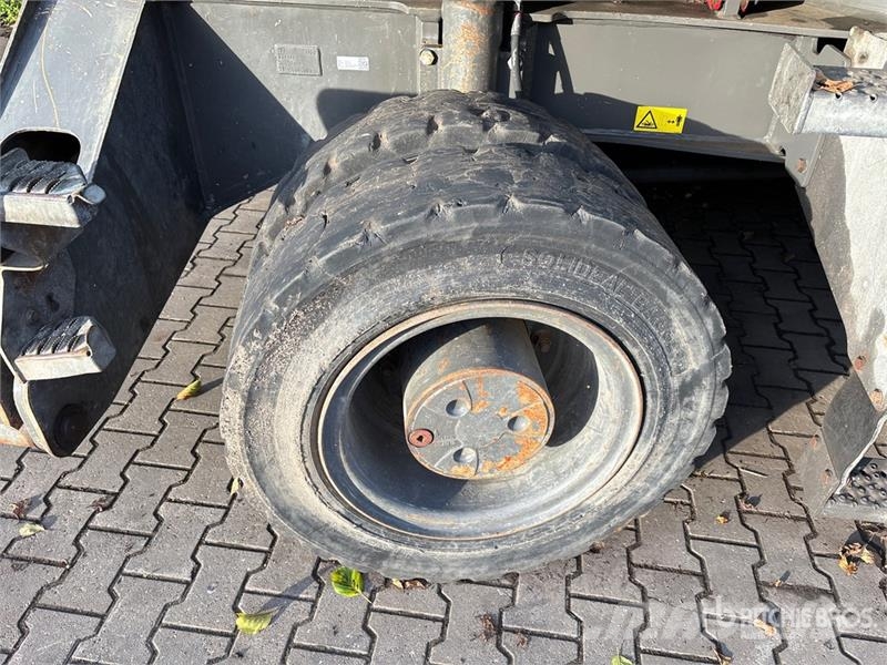 Sennebogen 818 Wheel Material Handler Stavebníctvo - ostatné