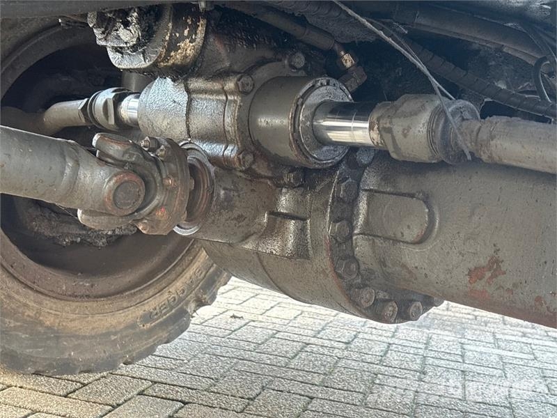 Sennebogen 818 Wheel Material Handler Stavebníctvo - ostatné